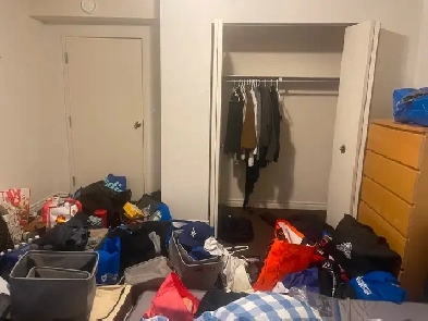 Looking for Roomate on 346 university ave Image# 1
