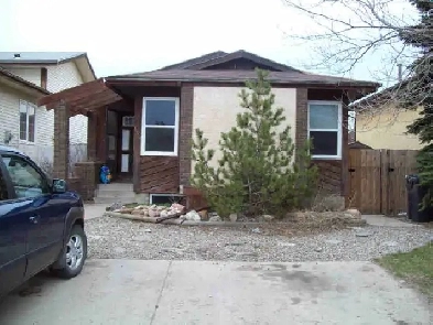 Newly renovated 6 Bedroom House Image# 8