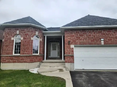 Large, comfortable furnished room for rent in Bath, ON Image# 1