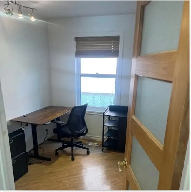 Bureau / Local commercial à louer Image# 1