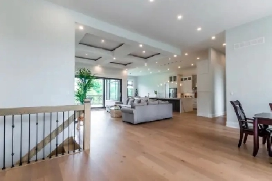 6600 sq. ft. on 1.3 acre only 3 years old Image# 4