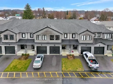 ✨ For Rent –  3 Bed, 3 Bath Townhouse in Simcoe ✨Avail Oct1st Image# 2