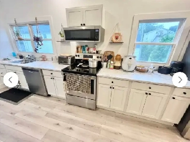 221 Saint John Street 2-Bedroom/1 bathroom Apartment in Downtown Image# 1