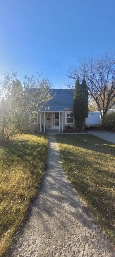 House for rent across from the Hospital! Image# 9