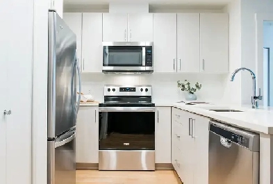 Modern & stylish 1 bedroom in North Van-Call Today! Image# 1