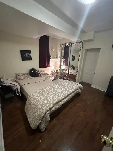 Private Room with Washroom ( markham & steels) Image# 1