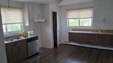 Grand 5 ½ rénové – 3 chambres – 12 min du centre-ville d’Ottawa! Image# 1