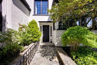 Prestigious mansion Image# 1