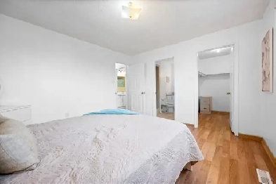 Shared room available – $500 each plus utilities. Looking for 2 Image# 3