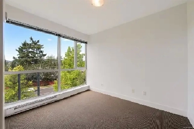 Two bedroom two full bathroom 4th floor condo Image# 1
