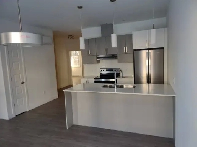 33 Rue Marjorie-D.-Shackleton - 33-302 Apartment for Rent Image# 1