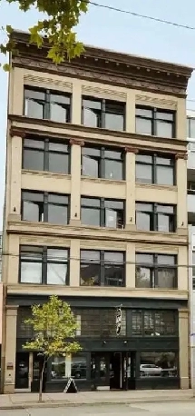 $2,650 / 735ft2 - Gastown Heritage Loft | Pet-Friendly Image# 10