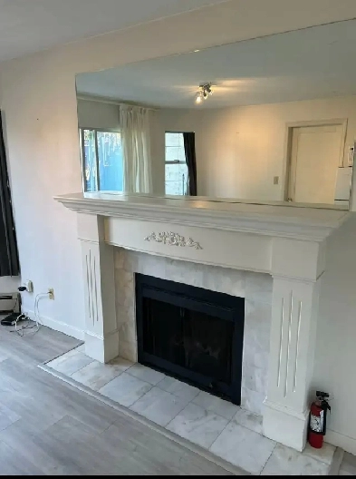Ground level new quiet 1br patio, mountain view garden suite Image# 9
