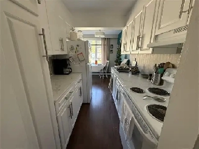 7 -751 Hugel Avenue - 2 Bedroom Available Image# 1