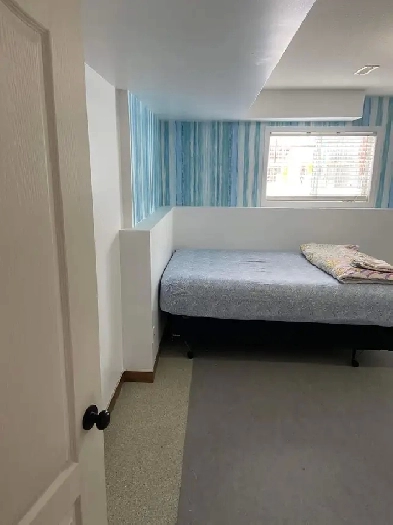 Room for Rent (Available October) Image# 1