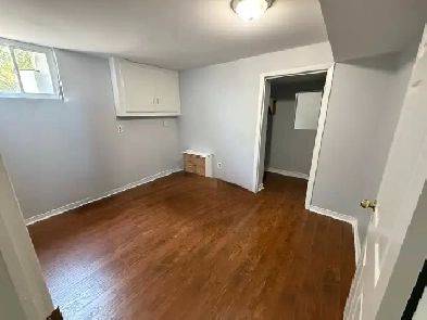 walk-in basment one room available for girls Image# 1