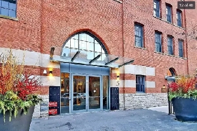 Large and Bright Studio at 5 St. Joseph, close to UoT Image# 1