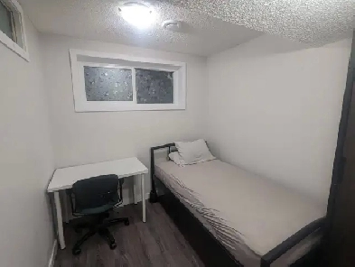 Room For Female Renter - North Edmonton Image# 1