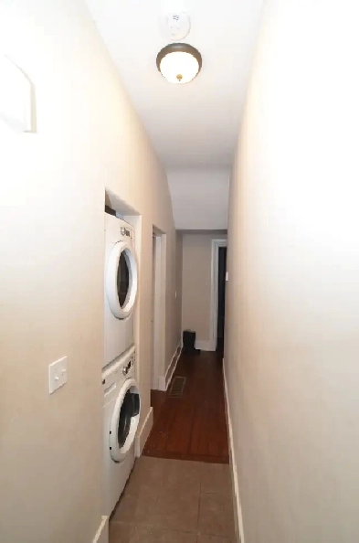 298 University Ave  Unit One Available Now Image# 1