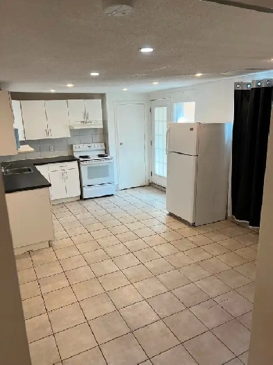 One Bedroom Apartment for Rent in Vanier Image# 1