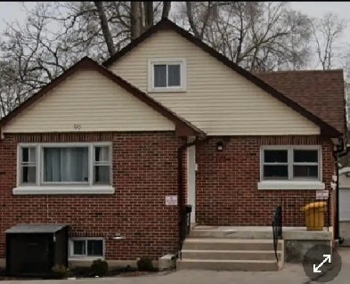 Room For Rent In female shared house Image# 1