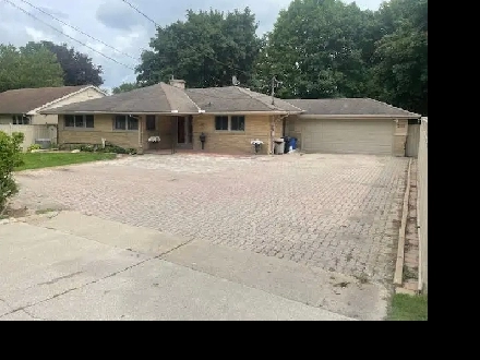 Room for Rent - Women Only Image# 1