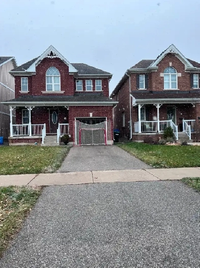 Available Immediately – Detached Home with Garage in Alliston Image# 1