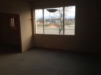 Spacious 2 Bedroom House For Rent With Yard! Image# 1