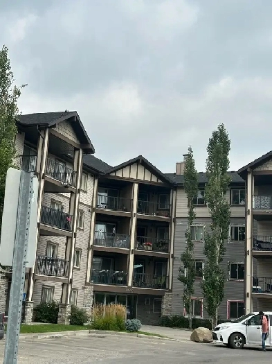 2 bedroom 2 full bathroom top floor condo in Panorama hills Image# 1