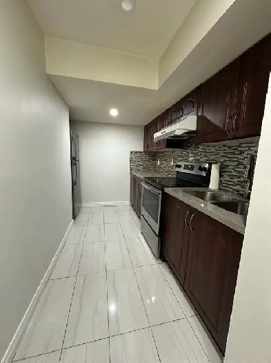 2 Bedroom Basement Image# 5