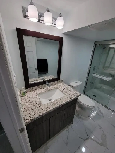 Room available for rent near square one Image# 3