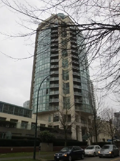 For rent 2 bedroom 2 bathroom condo with pool, must see! Image# 1