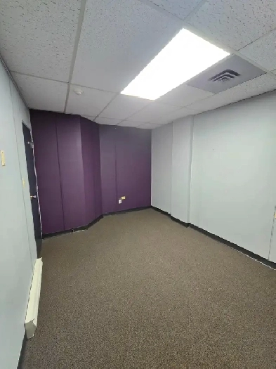 Clinic room for rent Image# 1