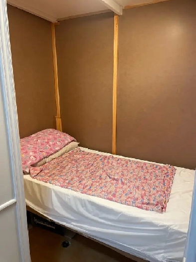 Private clean and cozy room for 1 male at Midland and Finch Image# 6