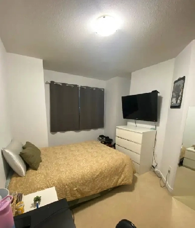 Private Room For Rent Surrey Clayton Langley Furnished. Image# 1