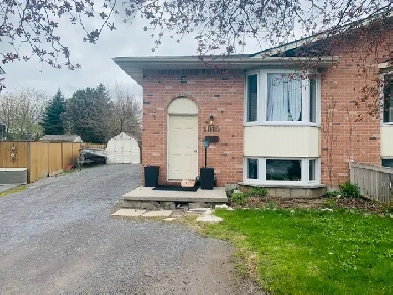 1010 Uxbridge Crescent  - 3 bedroom, all-inclusive apartment Image# 1