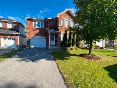 1228 Cyprus Road - Immaculate 3-bedroom family home in charming Image# 2