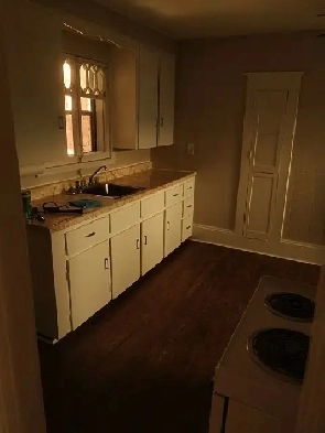 Bachelor Apt on Steadman for Rent $795 H & L inc! 1 Month Free Image# 1