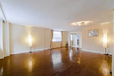 Available Now: Huge Pet Friendly Bright Main Flr w Yard/LDY/PRKG Image# 1