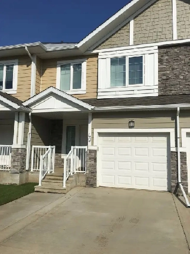 3 Bed, 3.5 bath Townhouse with Finished Basement for Rent Image# 5