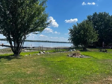 Bord de l'eau navigable ! 15 mins de St-Jean-sur-Richelieu Image# 6