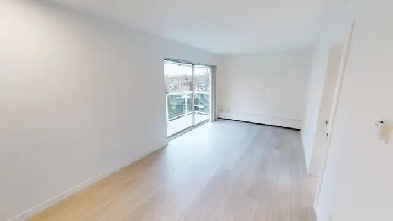 Apartment for Rent at 4640 West 10th, West Point Grey Image# 1