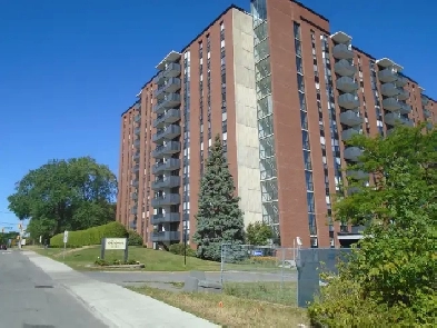 3 Bedrm Apt For Sale 2951 Riverside Drive Image# 3