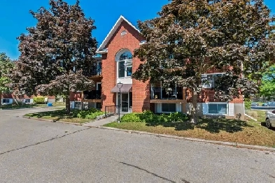 House for sale - 565 GREENFIELD Avenue Unit# 610 Image# 10