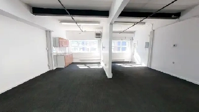 Local commercial ou bureau à louer - 276 Christophe-Colomb Image# 1