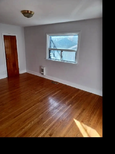 Spacious Two Bedroom Apartment for Rent Image# 1