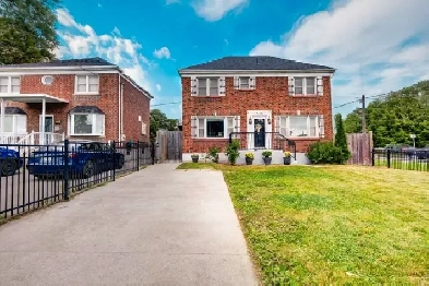 Awesome Home for Sale in O'Neil Community of Oshawa Image# 3