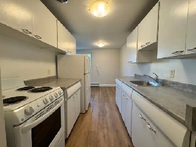 1100 Wellington Street Image# 1