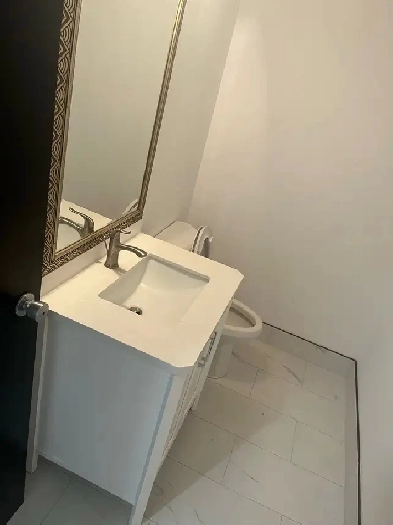 office room for rent $650/ month Image# 3
