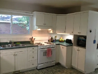 Close to Trent - Big Room for Rent - AVAILABLE Now -All Included Image# 1